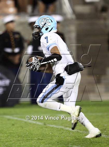Thumbnail 3 in Narbonne vs. Carson (CIF L.A.C.S. D1 Final) photogallery.