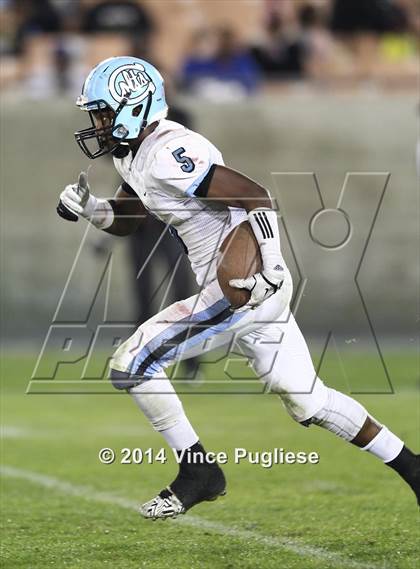 Thumbnail 3 in Narbonne vs. Carson (CIF L.A.C.S. D1 Final) photogallery.