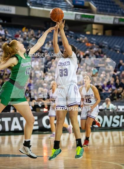 Thumbnail 1 in Woodinville vs. Sumner (WIAA 4A State Final) photogallery.