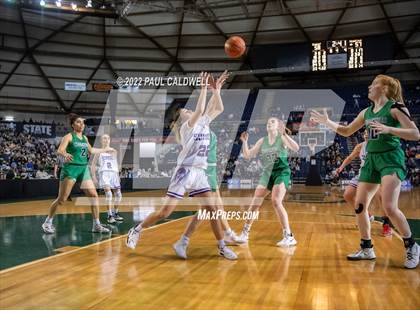 Thumbnail 3 in Woodinville vs. Sumner (WIAA 4A State Final) photogallery.