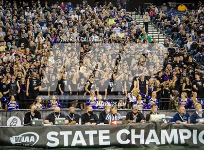 Thumbnail 2 in Woodinville vs. Sumner (WIAA 4A State Final) photogallery.