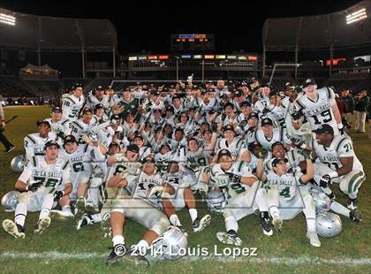 Thumbnail 2 in Centennial vs. De La Salle (CIF Open DIV Final) photogallery.