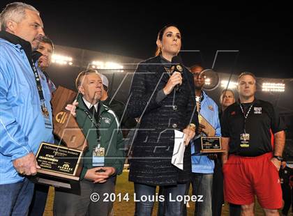 Thumbnail 3 in Centennial vs. De La Salle (CIF Open DIV Final) photogallery.