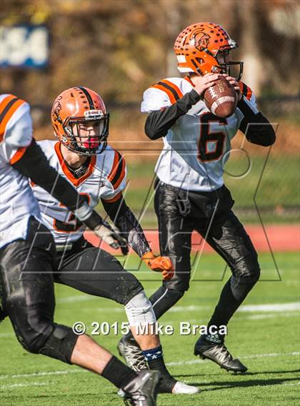 Thumbnail 1 in Northbridge vs. Uxbridge (MIAA Division 5 Central Final) photogallery.