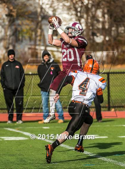Thumbnail 3 in Northbridge vs. Uxbridge (MIAA Division 5 Central Final) photogallery.