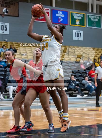 Thumbnail 2 in Red Springs @ Fairmont (Robeson County Shootout) photogallery.