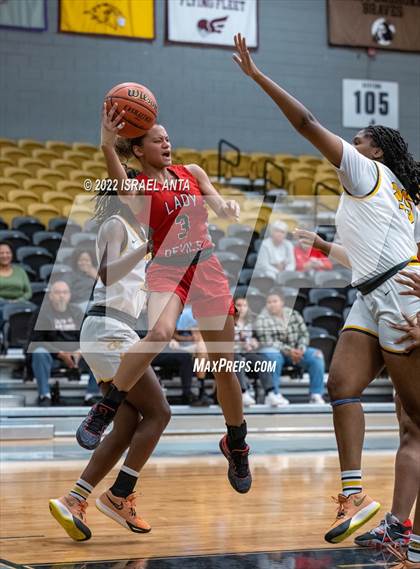 Thumbnail 3 in Red Springs @ Fairmont (Robeson County Shootout) photogallery.