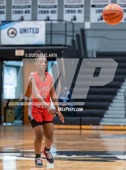 Thumbnail 1 in Red Springs @ Fairmont (Robeson County Shootout) photogallery.