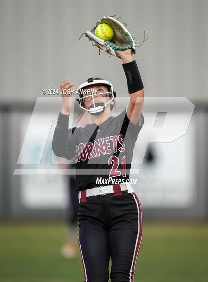 Thumbnail 1 in Albany @ Brusly (LHSAA Division 2 Non-Select Round 2) photogallery.