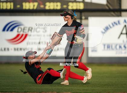 Thumbnail 3 in Albany @ Brusly (LHSAA Division 2 Non-Select Round 2) photogallery.
