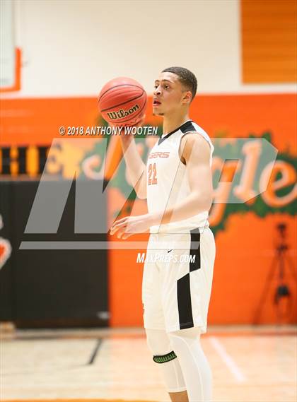 Thumbnail 3 in Douglas Byrd @ South View photogallery.