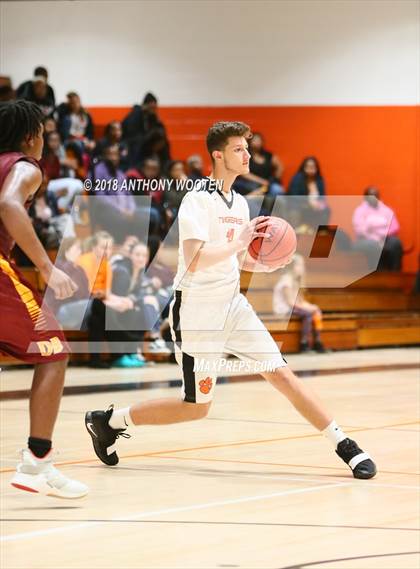 Thumbnail 3 in Douglas Byrd @ South View photogallery.