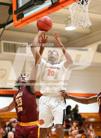 Thumbnail 2 in Douglas Byrd @ South View photogallery.