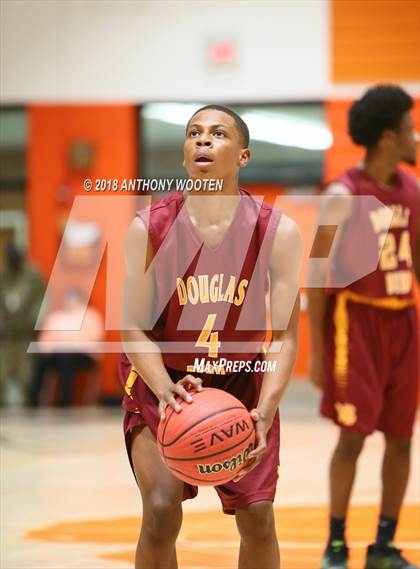 Thumbnail 2 in Douglas Byrd @ South View photogallery.