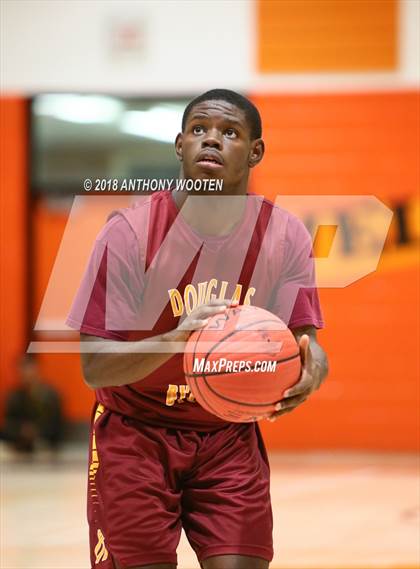 Thumbnail 2 in Douglas Byrd @ South View photogallery.