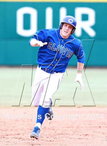 Thumbnail 3 in The First Academy vs. Clovis (National High School Invitational) photogallery.
