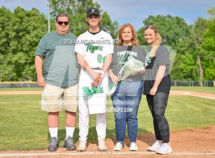 Thumbnail 3 in Yorktown Senior Night  photogallery.