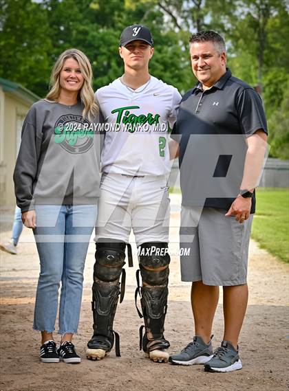 Thumbnail 3 in Yorktown Senior Night  photogallery.