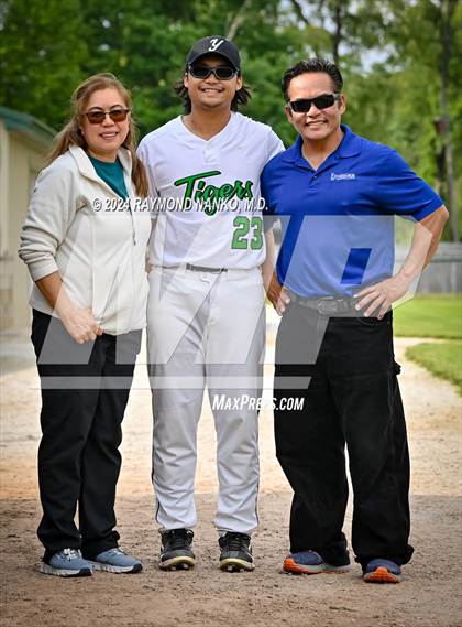 Thumbnail 3 in Yorktown Senior Night  photogallery.