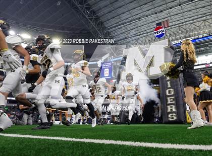 Thumbnail 3 in Franklin vs. Malakoff (UIL Football 3A D1 Final) photogallery.