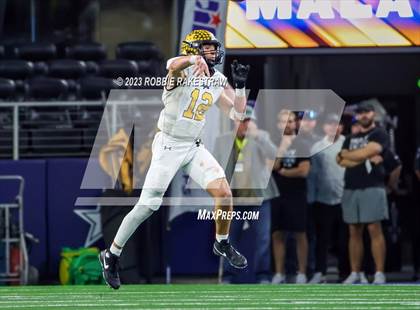 Thumbnail 2 in Franklin vs. Malakoff (UIL Football 3A D1 Final) photogallery.