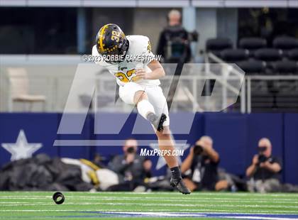 Thumbnail 3 in Franklin vs. Malakoff (UIL Football 3A D1 Final) photogallery.