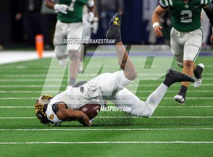 Thumbnail 1 in Franklin vs. Malakoff (UIL Football 3A D1 Final) photogallery.