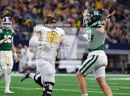 Thumbnail 1 in Franklin vs. Malakoff (UIL Football 3A D1 Final) photogallery.