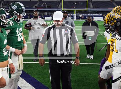 Thumbnail 1 in Franklin vs. Malakoff (UIL Football 3A D1 Final) photogallery.