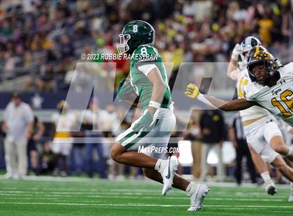 Thumbnail 2 in Franklin vs. Malakoff (UIL Football 3A D1 Final) photogallery.