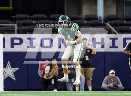 Thumbnail 1 in Franklin vs. Malakoff (UIL Football 3A D1 Final) photogallery.