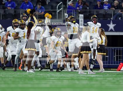 Thumbnail 2 in Franklin vs. Malakoff (UIL Football 3A D1 Final) photogallery.