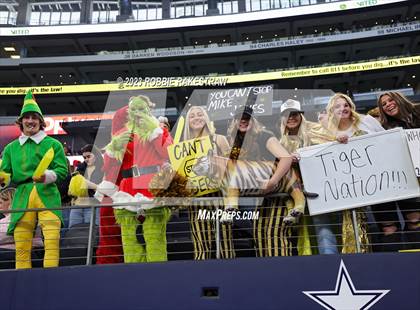Thumbnail 1 in Franklin vs. Malakoff (UIL Football 3A D1 Final) photogallery.