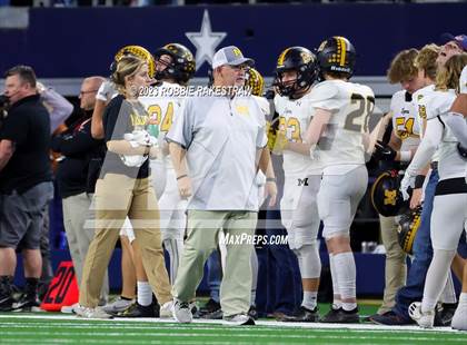Thumbnail 3 in Franklin vs. Malakoff (UIL Football 3A D1 Final) photogallery.