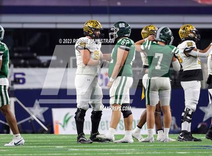 Thumbnail 1 in Franklin vs. Malakoff (UIL Football 3A D1 Final) photogallery.