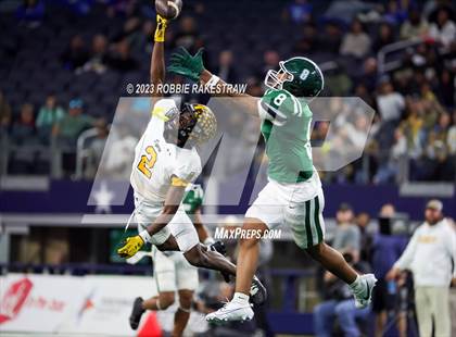 Thumbnail 2 in Franklin vs. Malakoff (UIL Football 3A D1 Final) photogallery.