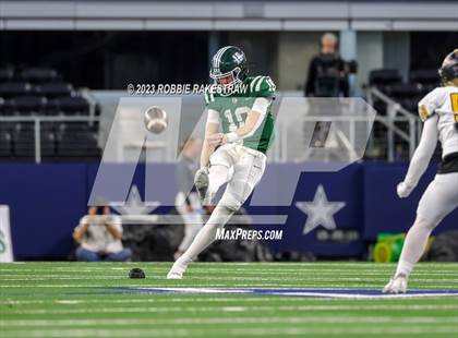 Thumbnail 1 in Franklin vs. Malakoff (UIL Football 3A D1 Final) photogallery.