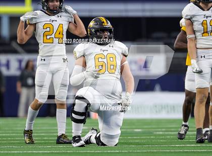 Thumbnail 1 in Franklin vs. Malakoff (UIL Football 3A D1 Final) photogallery.