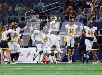 Thumbnail 3 in Franklin vs. Malakoff (UIL Football 3A D1 Final) photogallery.