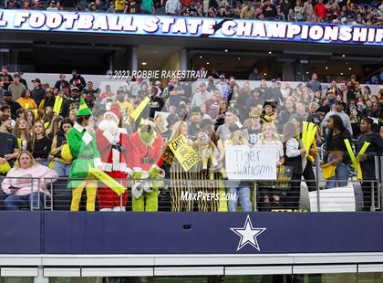 Thumbnail 3 in Franklin vs. Malakoff (UIL Football 3A D1 Final) photogallery.