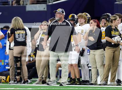 Thumbnail 2 in Franklin vs. Malakoff (UIL Football 3A D1 Final) photogallery.