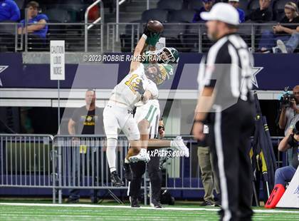 Thumbnail 1 in Franklin vs. Malakoff (UIL Football 3A D1 Final) photogallery.