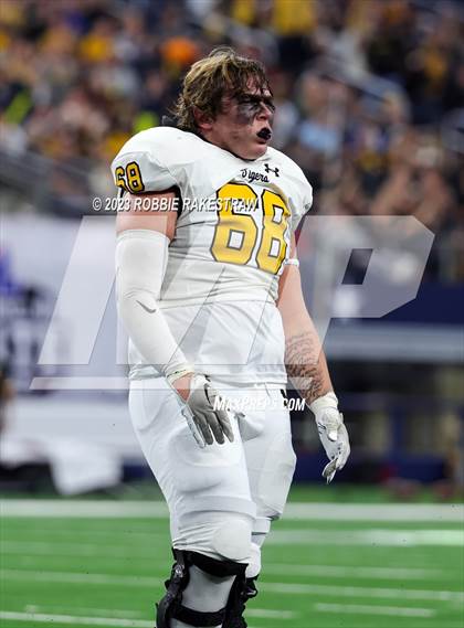 Thumbnail 2 in Franklin vs. Malakoff (UIL Football 3A D1 Final) photogallery.