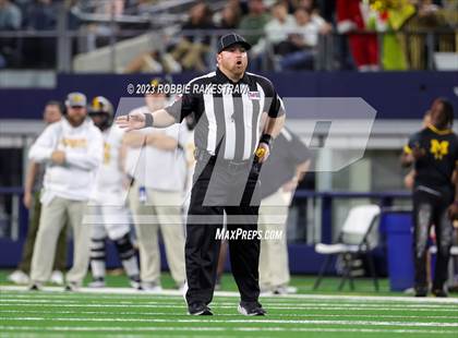 Thumbnail 1 in Franklin vs. Malakoff (UIL Football 3A D1 Final) photogallery.