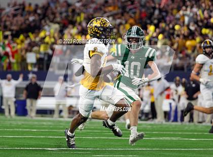 Thumbnail 1 in Franklin vs. Malakoff (UIL Football 3A D1 Final) photogallery.