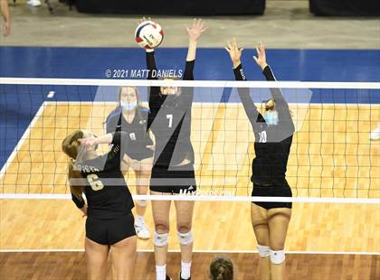 Thumbnail 1 in Grandview @ Mountain Vista (CHSAA 5A Playoff) photogallery.