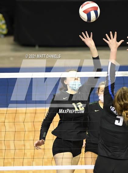 Thumbnail 1 in Grandview @ Mountain Vista (CHSAA 5A Playoff) photogallery.