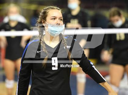 Thumbnail 2 in Grandview @ Mountain Vista (CHSAA 5A Playoff) photogallery.
