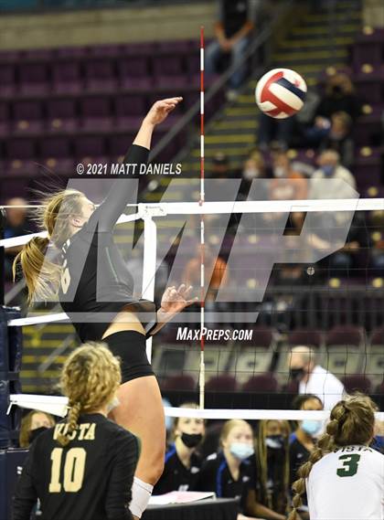 Thumbnail 1 in Grandview @ Mountain Vista (CHSAA 5A Playoff) photogallery.