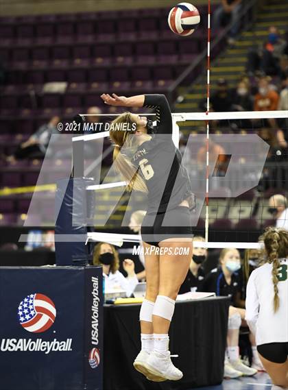 Thumbnail 2 in Grandview @ Mountain Vista (CHSAA 5A Playoff) photogallery.